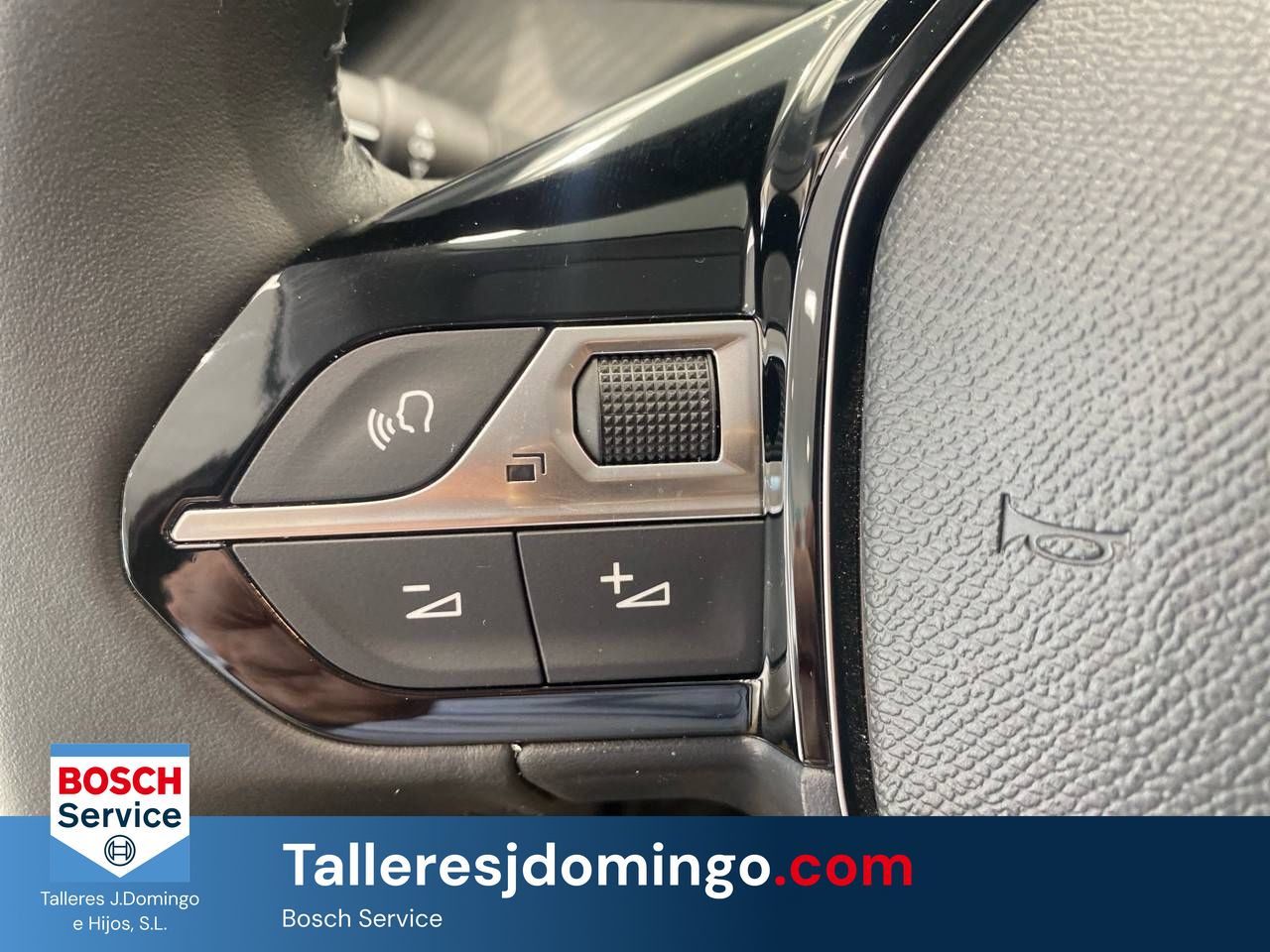 Peugeot 208   Turbo 100 S&S 6 Vel. MAN Allure - Foto 24