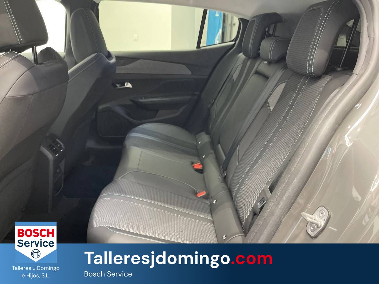 Peugeot 408  408  HYBRID 136 eDCS6 Allure - Foto 11