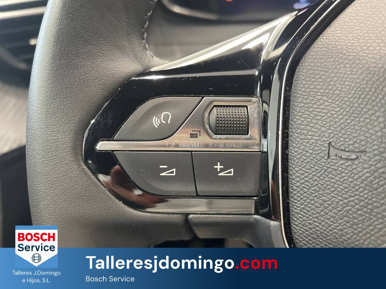 Peugeot 2008   Gasolina 100 S&S 6 Vel. MAN Allure - Foto 17