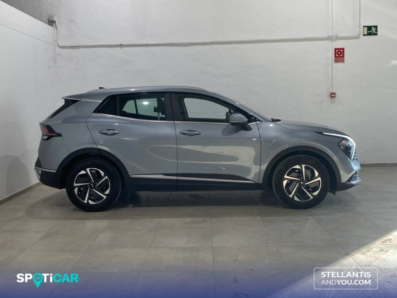 Kia Sportage  1.6 CRDi MHEV 100kW (136CV)  4x2 Drive - Foto 5