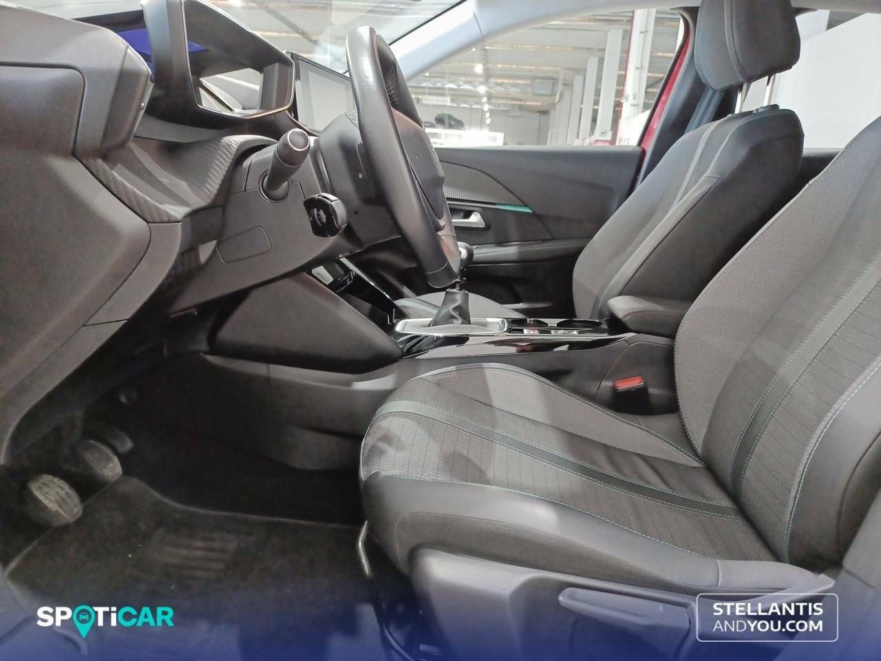 Peugeot 208   Puretech 100 Allure - Foto 10