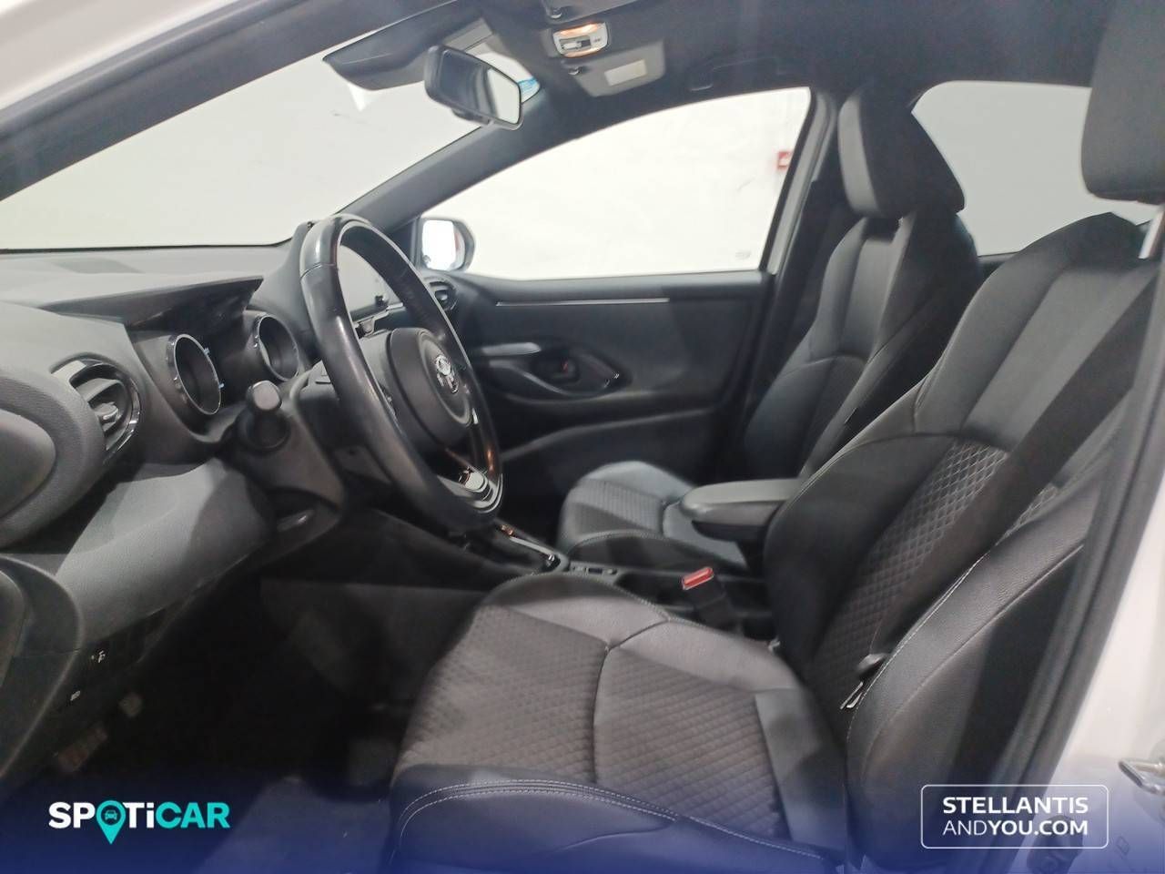 Toyota Yaris  1.5 120H Style - Foto 10