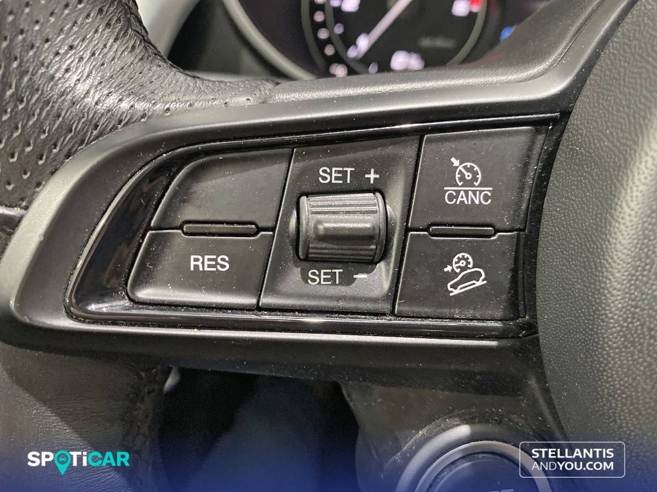 Alfa Romeo Stelvio  2.2 Diésel 140kW (190CV)  Q4 Sprint - Foto 22