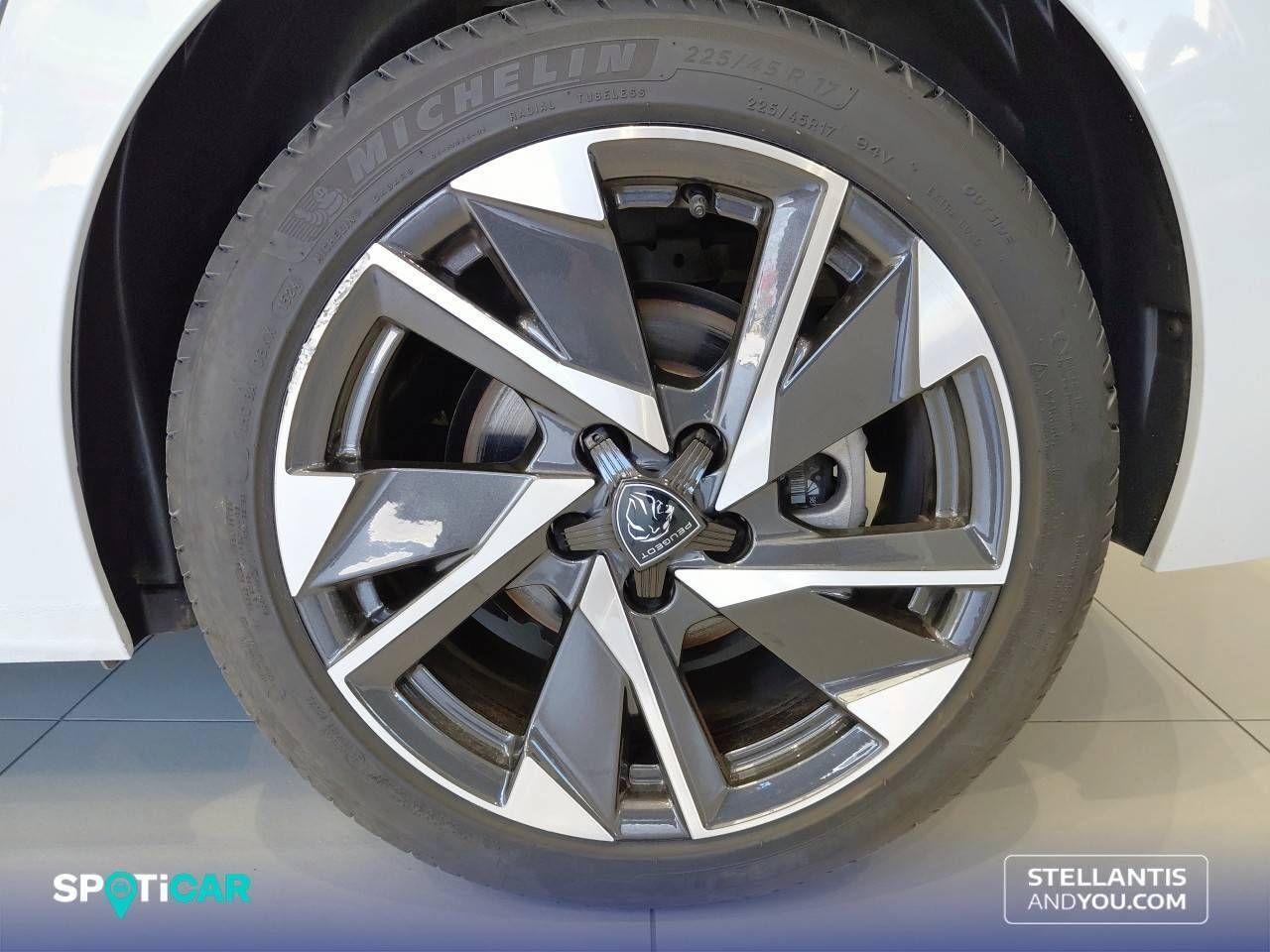 Peugeot 308  5P  BlueHDi 130 S&S EAT8 Allure - Foto 12