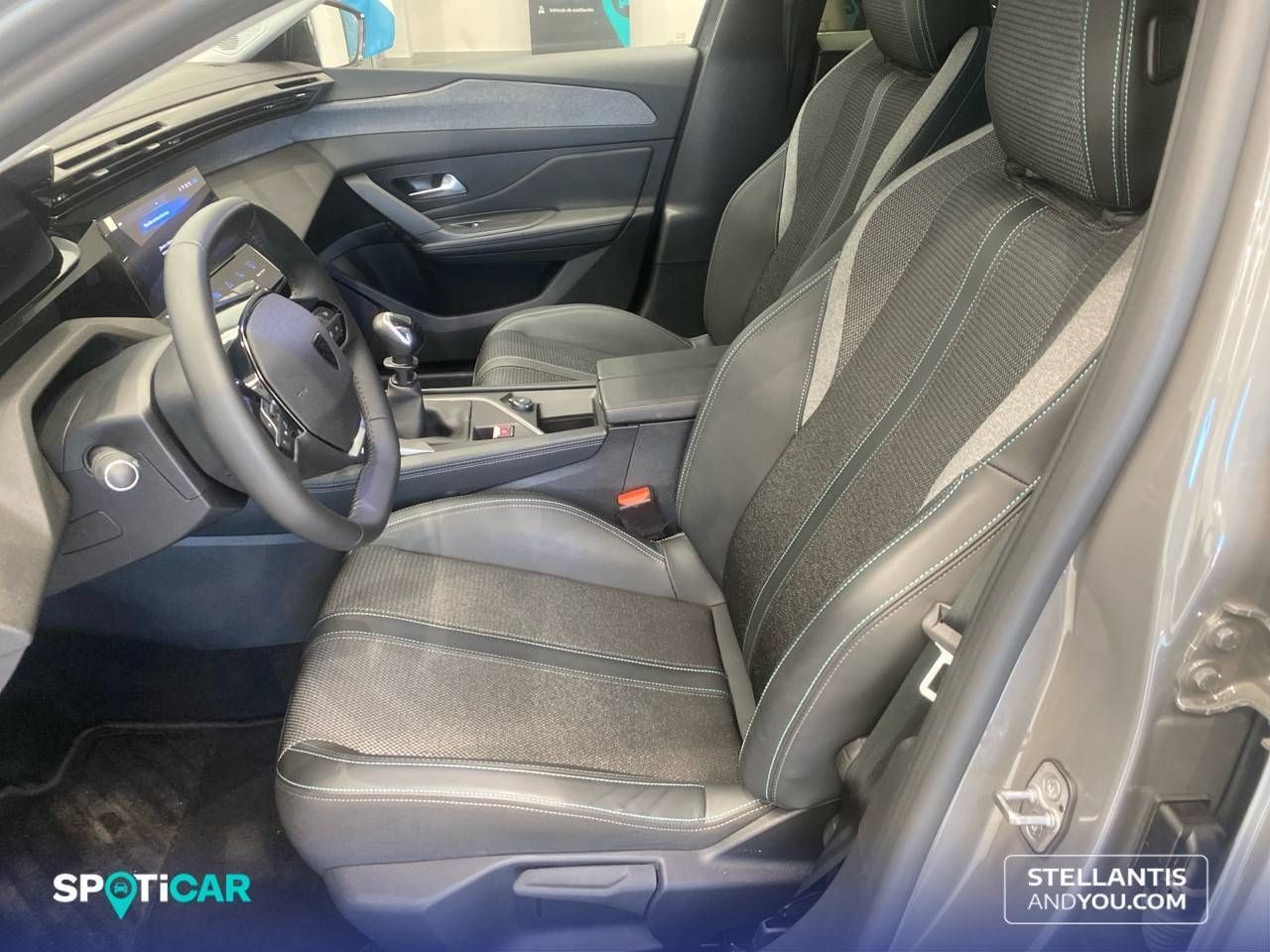 Peugeot 308  5P  PureTech 130 S&S MAN Allure - Foto 10