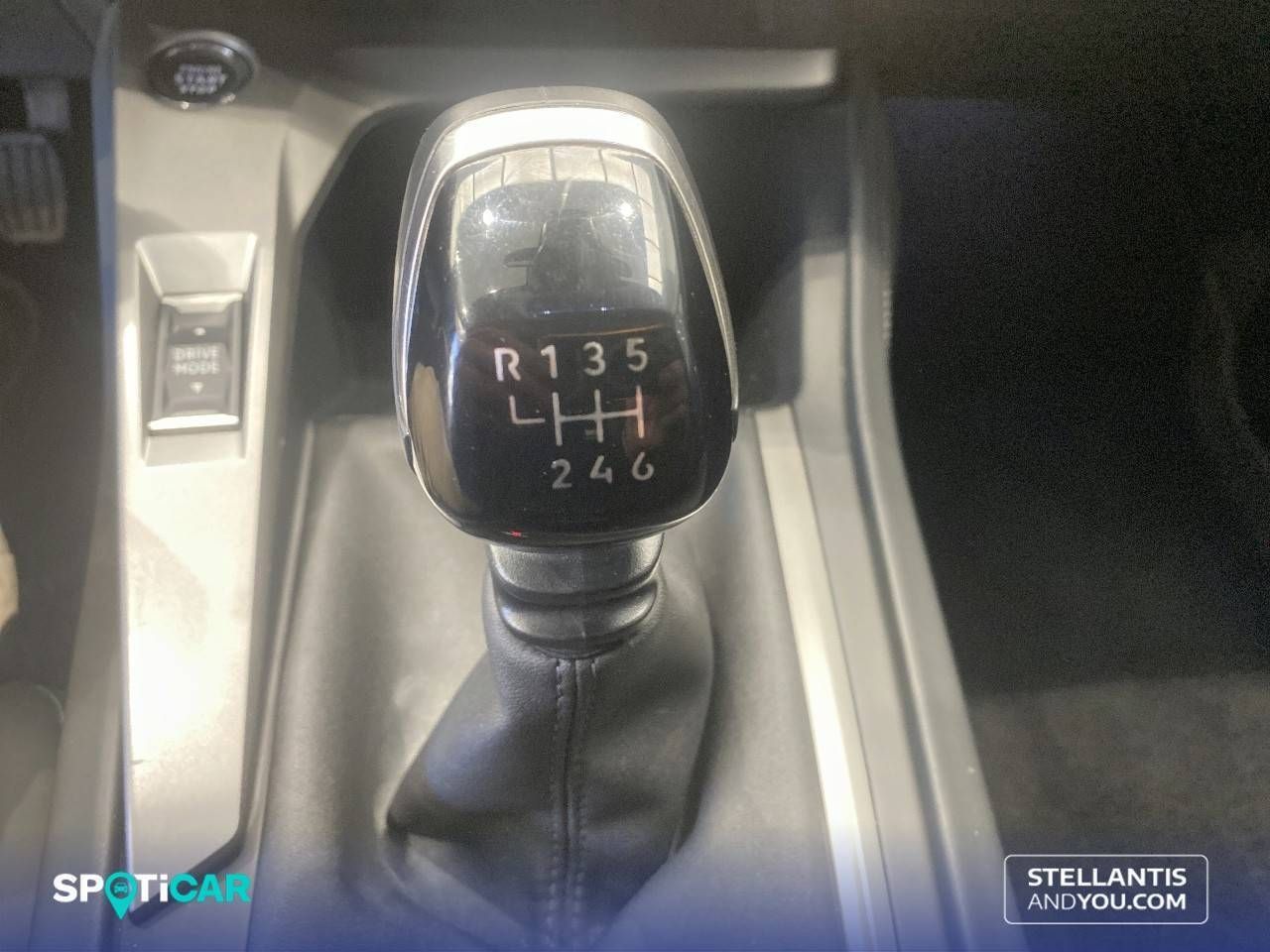 Peugeot 308  5P  PureTech 130 S&S MAN Allure - Foto 15