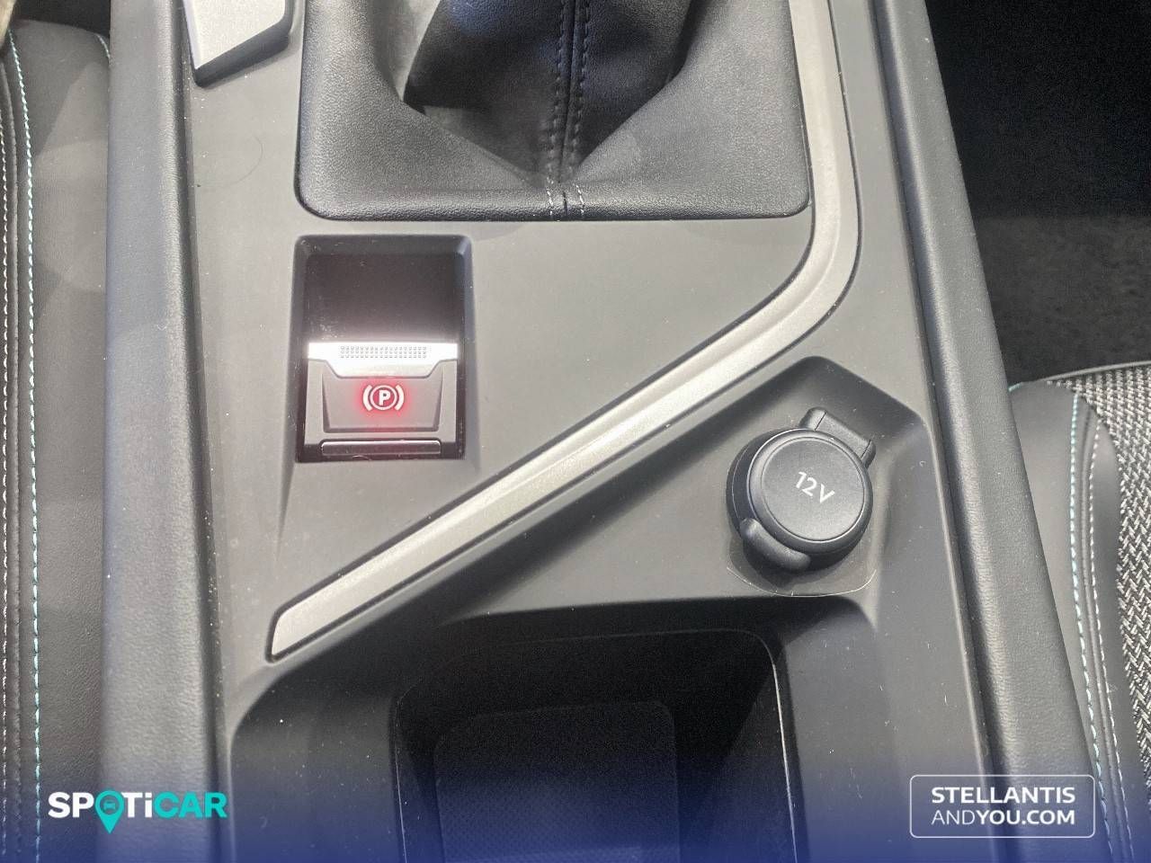 Peugeot 308  5P  PureTech 130 S&S MAN Allure - Foto 16