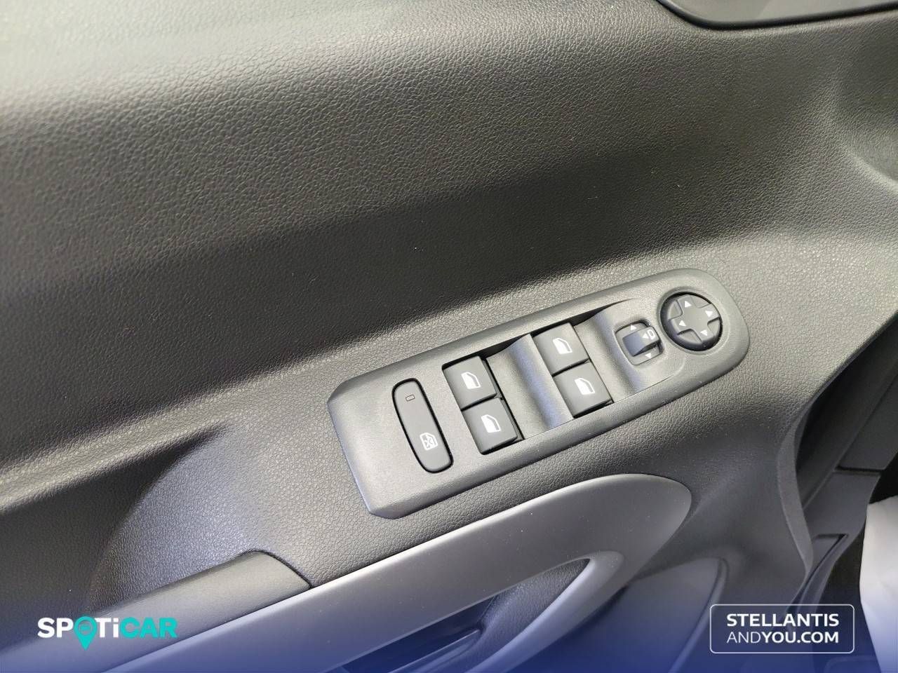 Fiat Doblò  1.5 75kW (100CV) diésel MT6 Talla M - - Foto 13