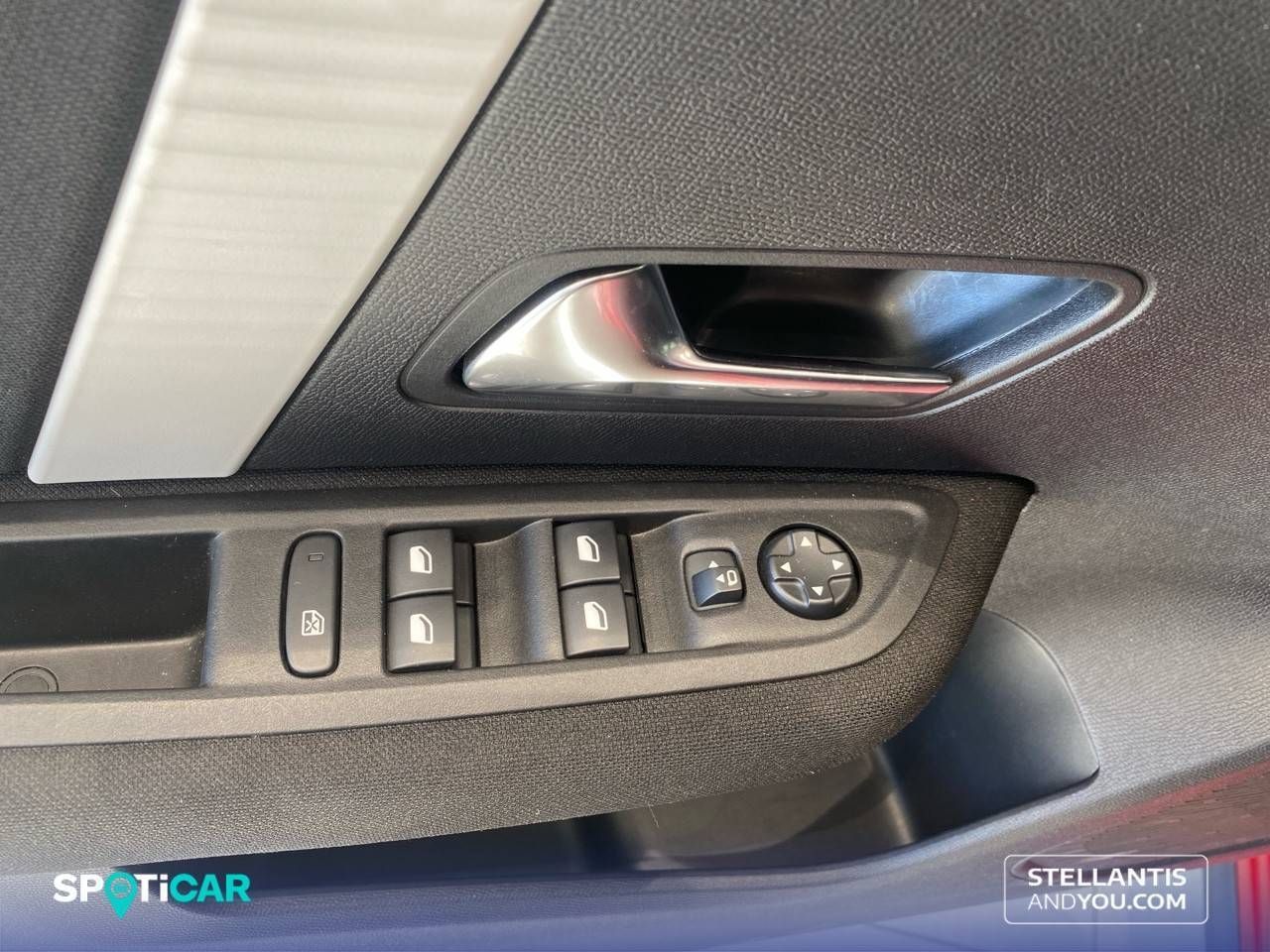 Citroën C4  Hybrid 136 e-DCS6 Plus - Foto 13