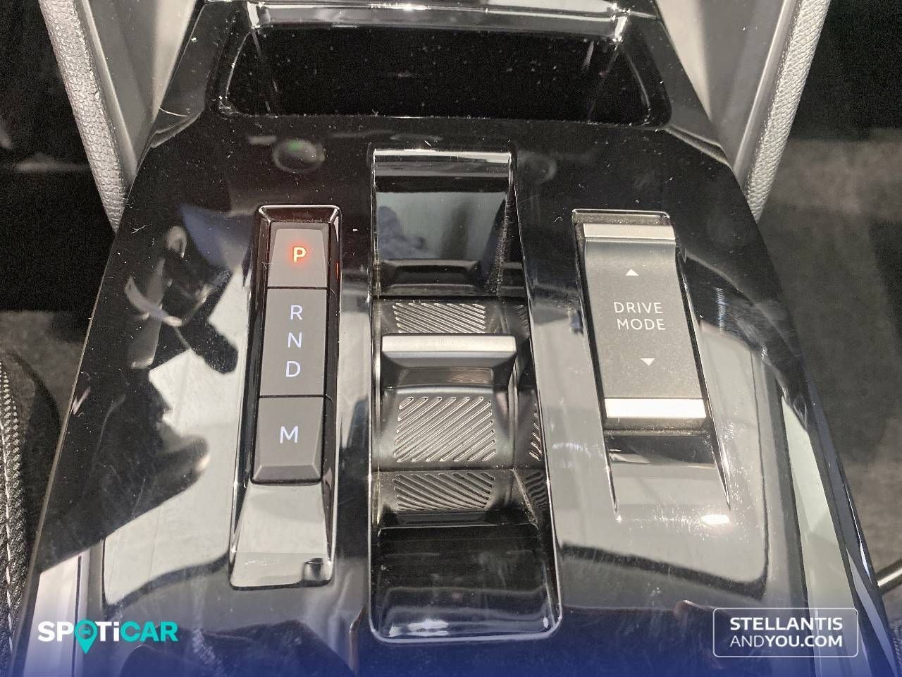 Citroën C4  Hybrid 136 e-DCS6 Plus - Foto 16