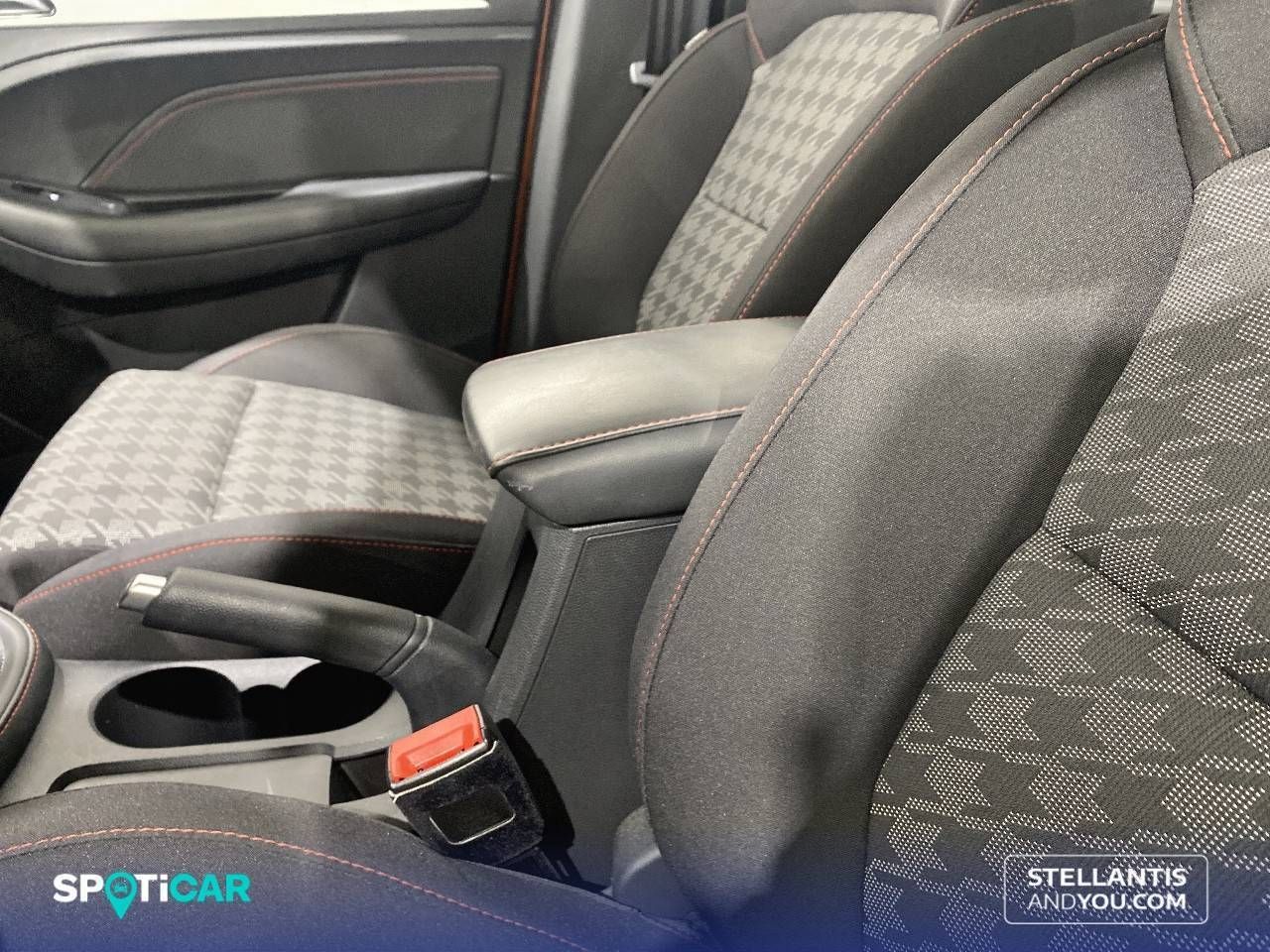 MG ZS  1.5 Comfort - Foto 26