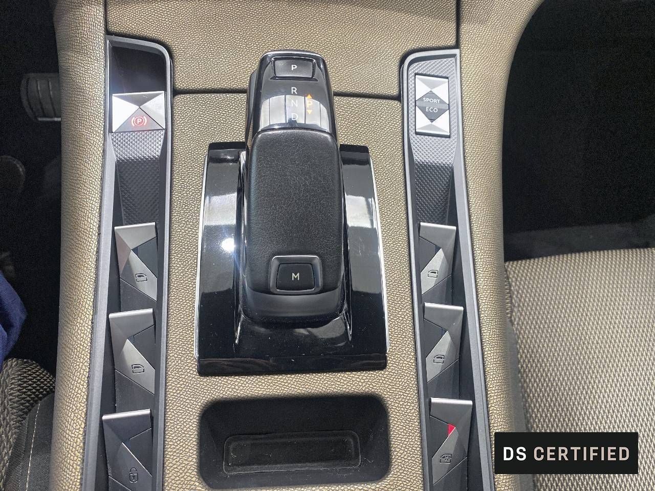 DS DS 7  BlueHDi DE 96kW (130CV) Auto. So Chic - Foto 14