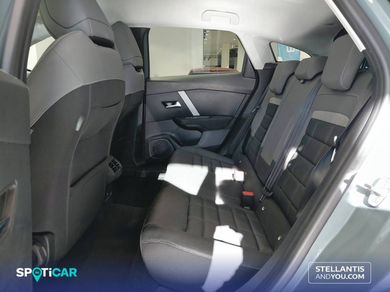 Citroën C4  Hybrid 145 ë-DCS6 Plus - Foto 11