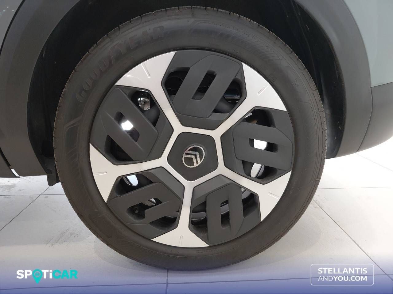 Citroën C4  Hybrid 145 ë-DCS6 Plus - Foto 12