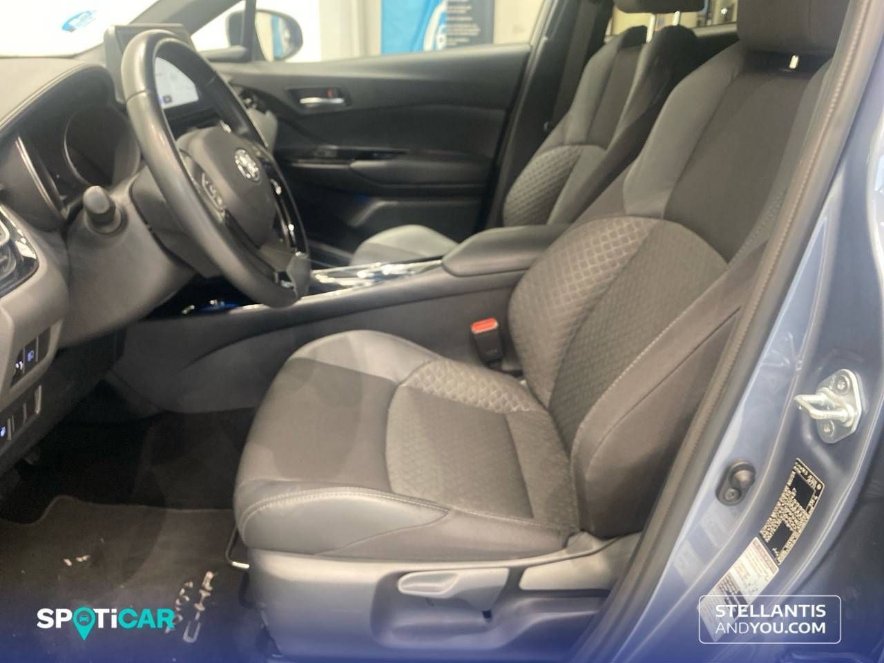 Toyota C-HR  2.0 180H Advance - Foto 10