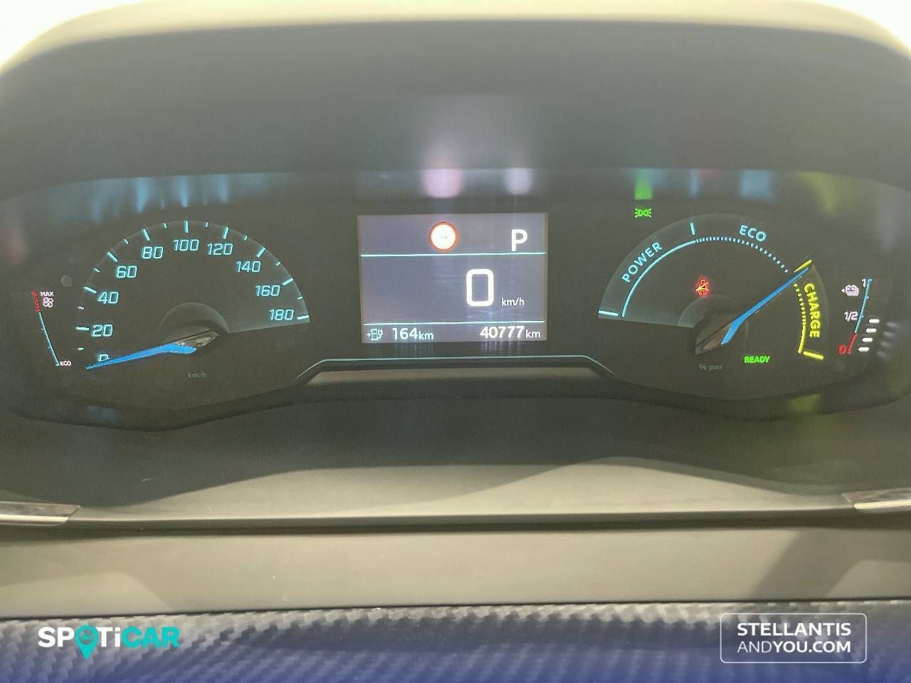 Peugeot 208   Eléctrico 136 (100 Kw) Allure - Foto 18