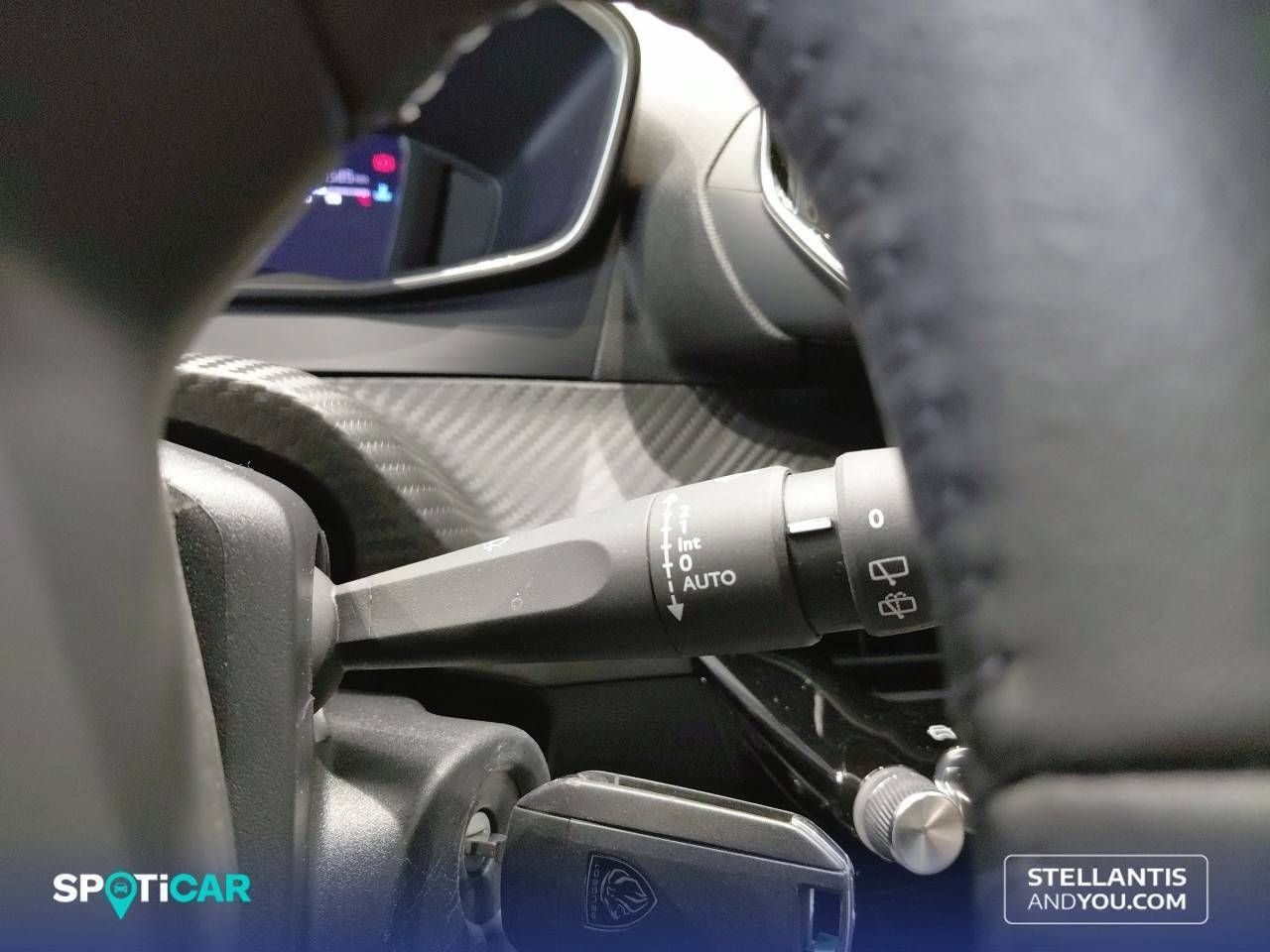 Peugeot 208   Puretech 100 Allure - Foto 23