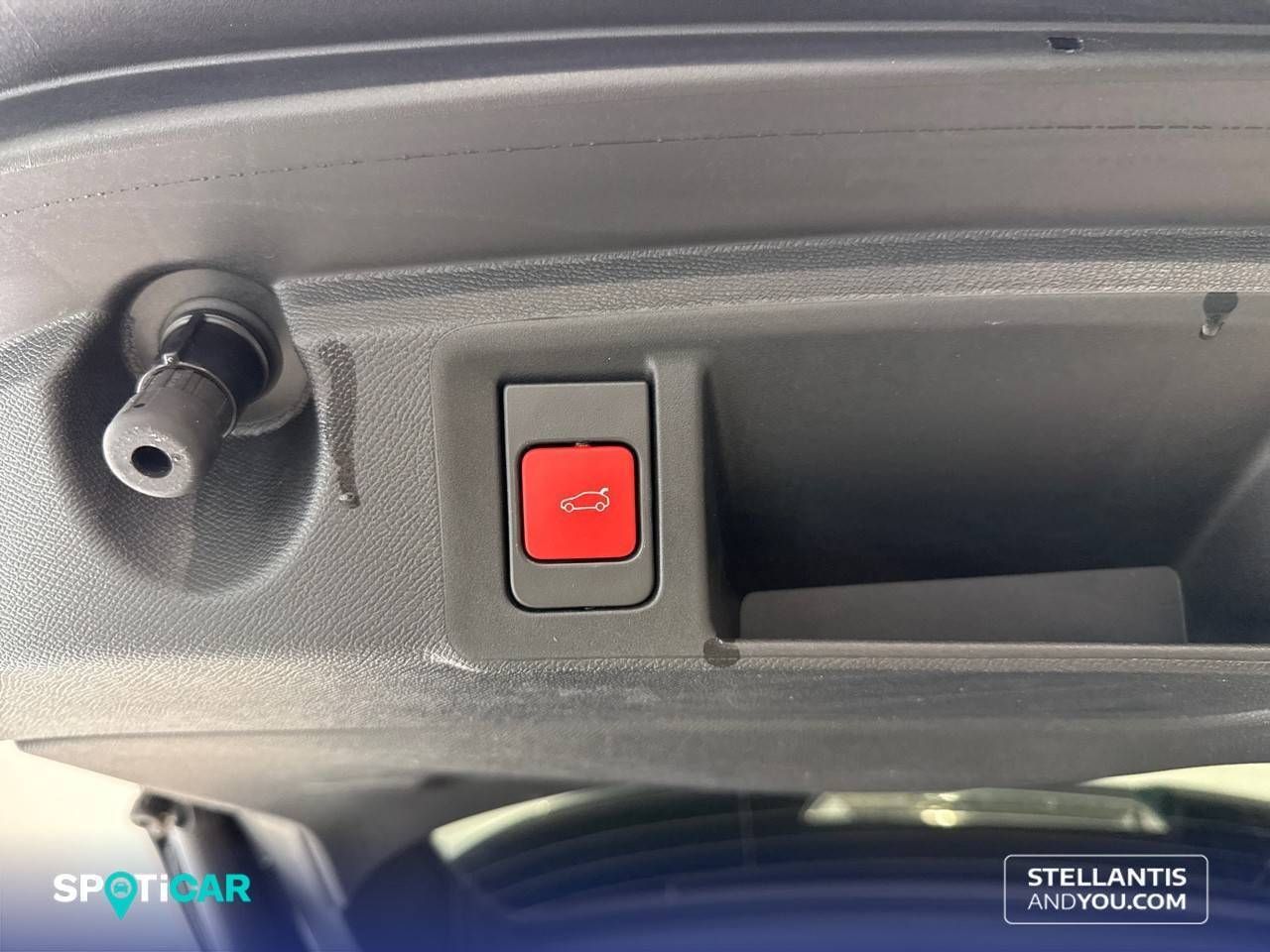 Peugeot 308  SW  Hybrid 145 e-DCS6 GT - Foto 16