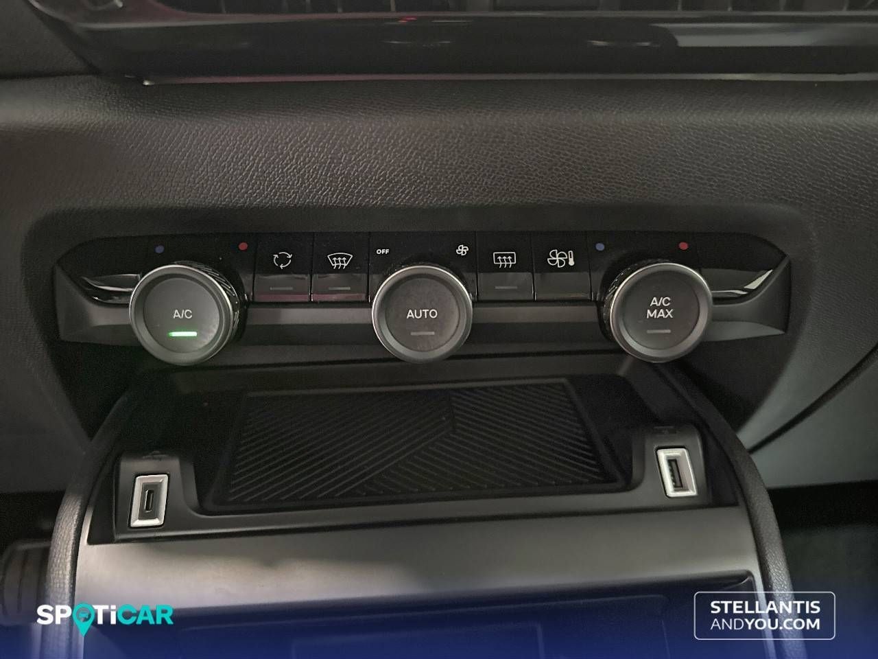 Citroën C4  Hybrid 136 e-DCS6 Plus - Foto 16