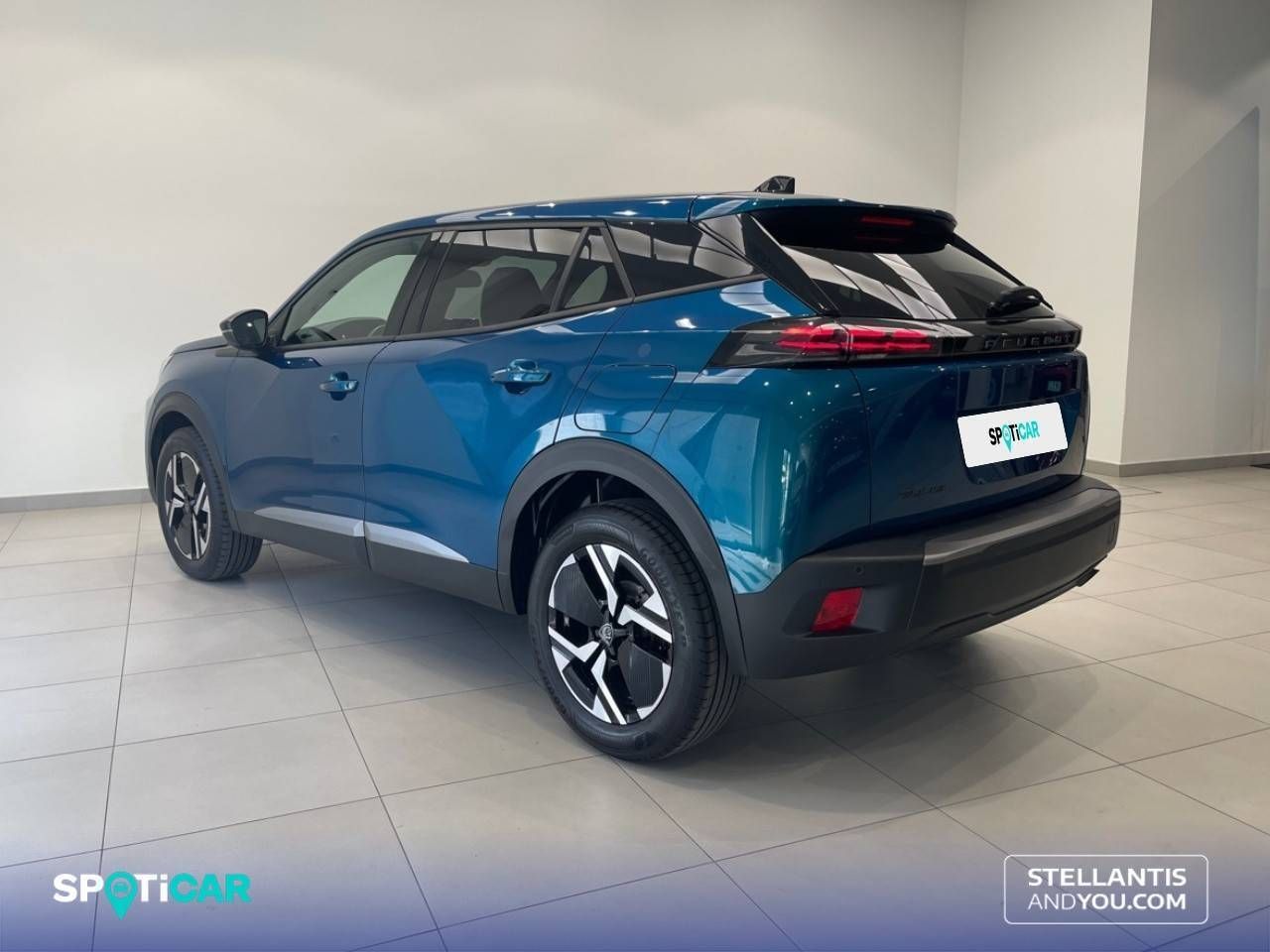 Peugeot 2008   Gasolina 100 S&S 6 Vel. MAN Allure - Foto 8