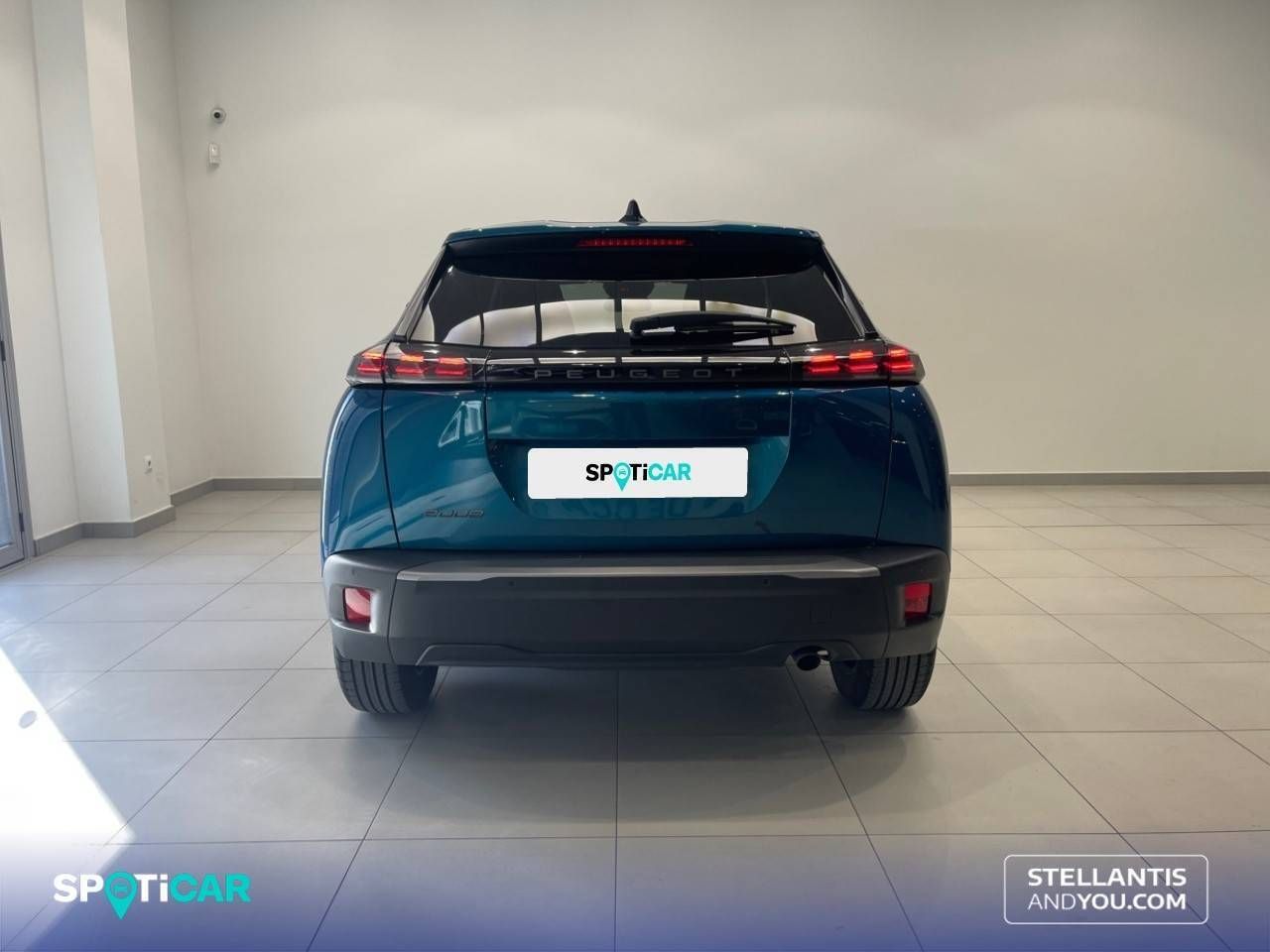 Peugeot 2008   Gasolina 100 S&S 6 Vel. MAN Allure - Foto 6