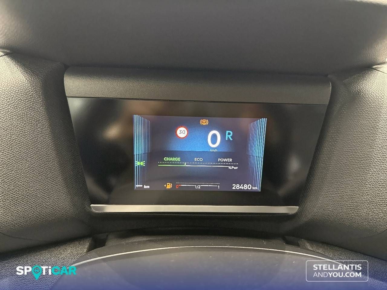 Citroën C4  Hybrid 136 e-DCS6 Plus - Foto 17