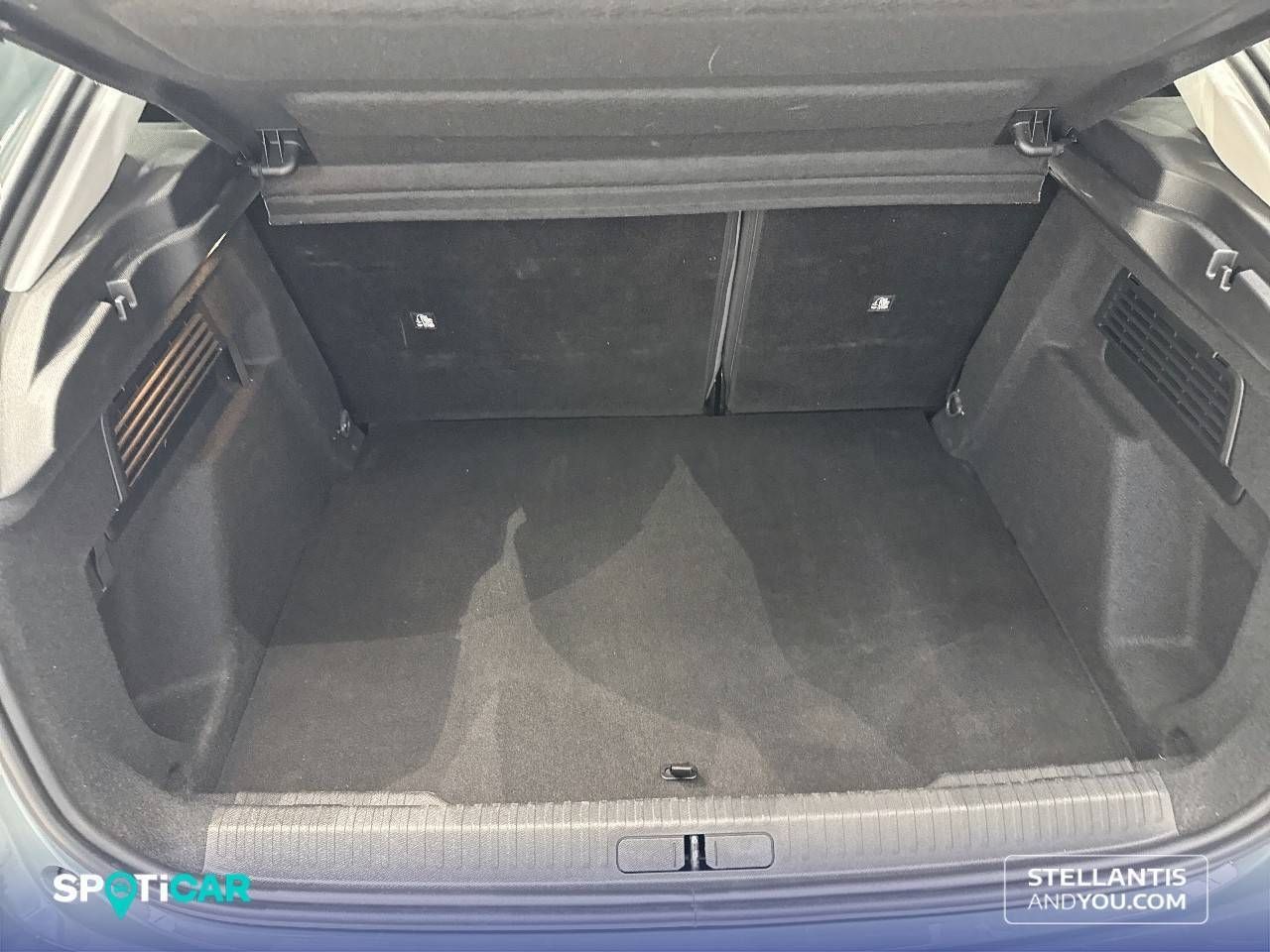 Citroën C4  Hybrid 136 e-DCS6 Plus - Foto 7