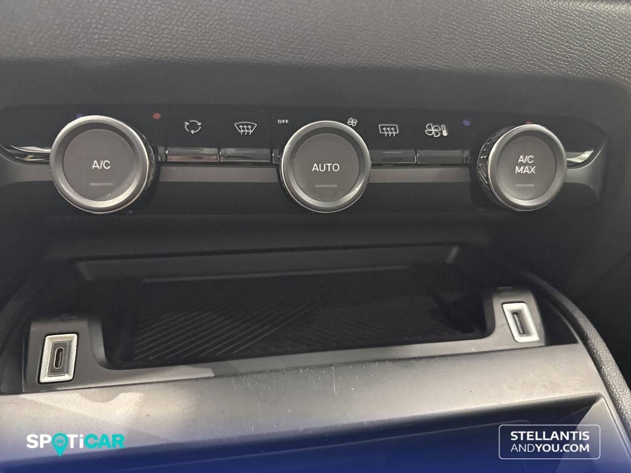 Citroën C4  Hybrid 136 e-DCS6 Plus - Foto 15