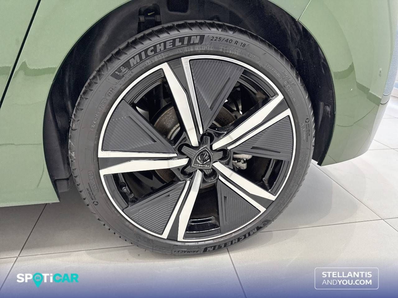 Peugeot 308  5P  PureTech 130 S&S EAT8 GT - Foto 12