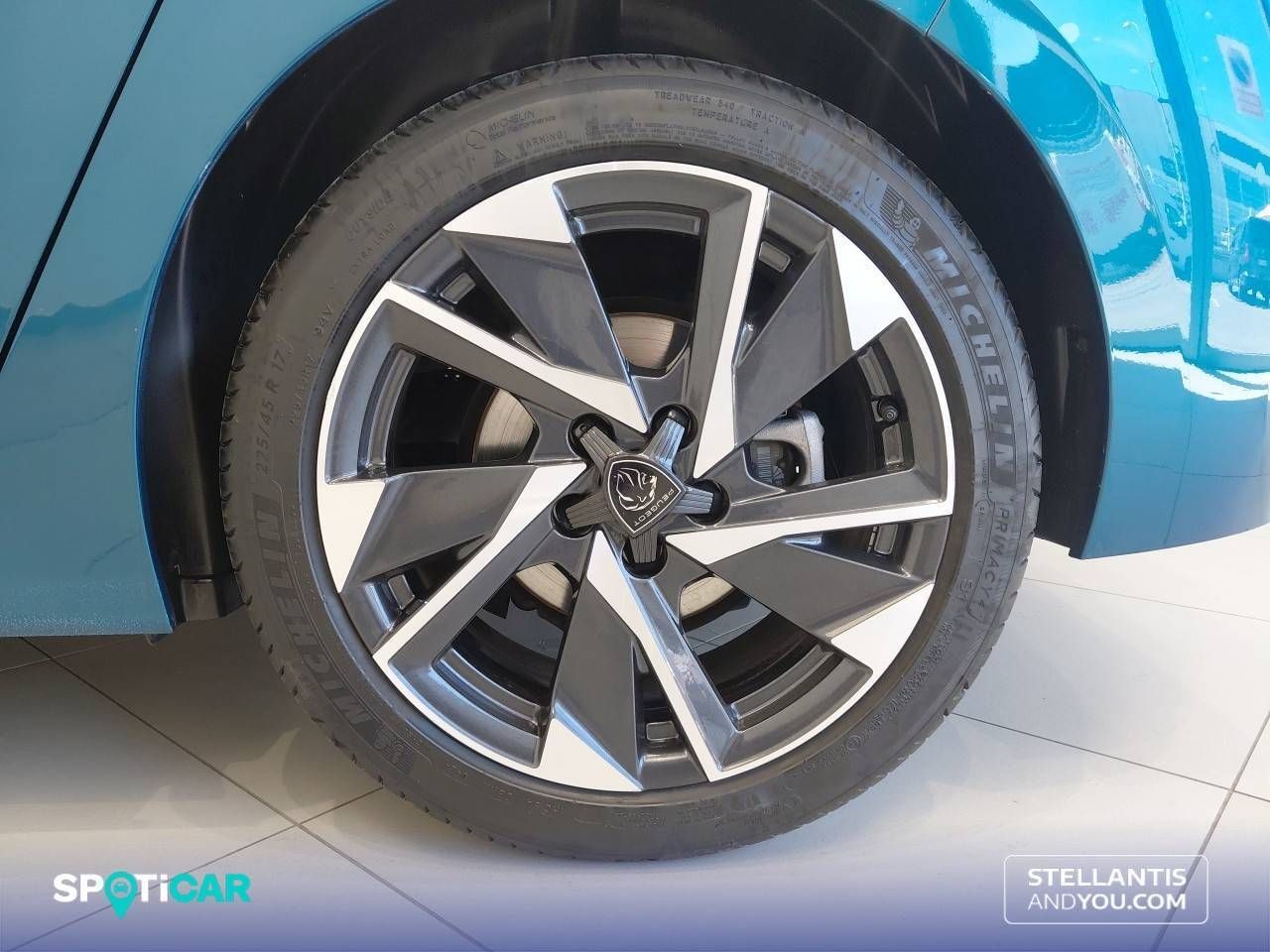 Peugeot 308  5P  PureTech 130 S&S MAN Allure - Foto 12