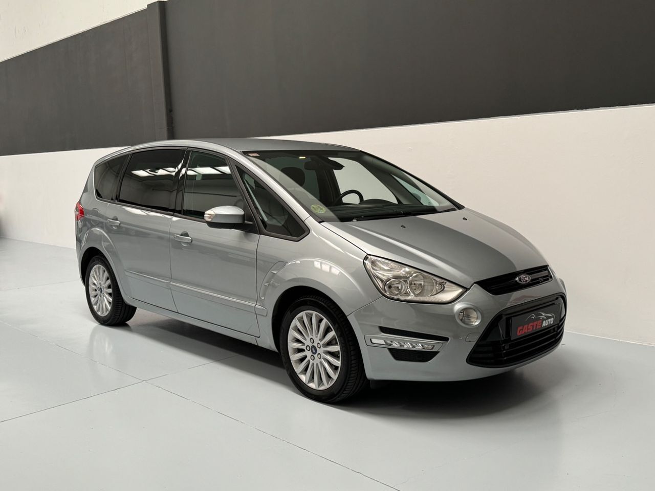 Ford S Max 2.0 TDCi 140cv Trend - foto 6