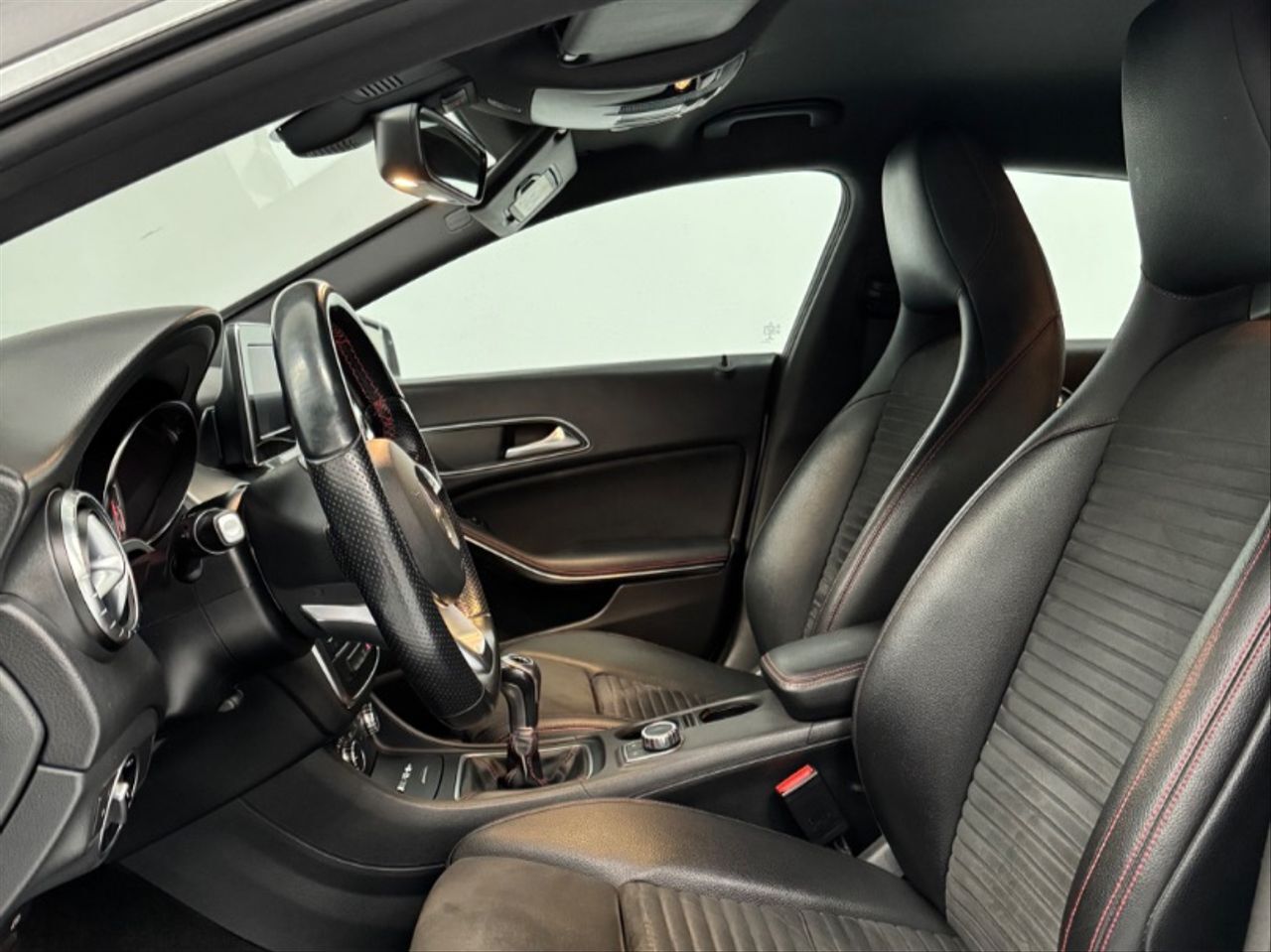 Mercedes CLA CLA 200 d AMG Line Shooting Brake - foto 7