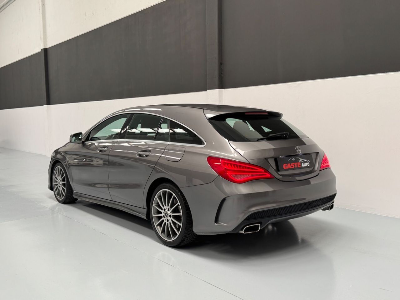Mercedes CLA CLA 200 d AMG Line Shooting Brake - foto 3