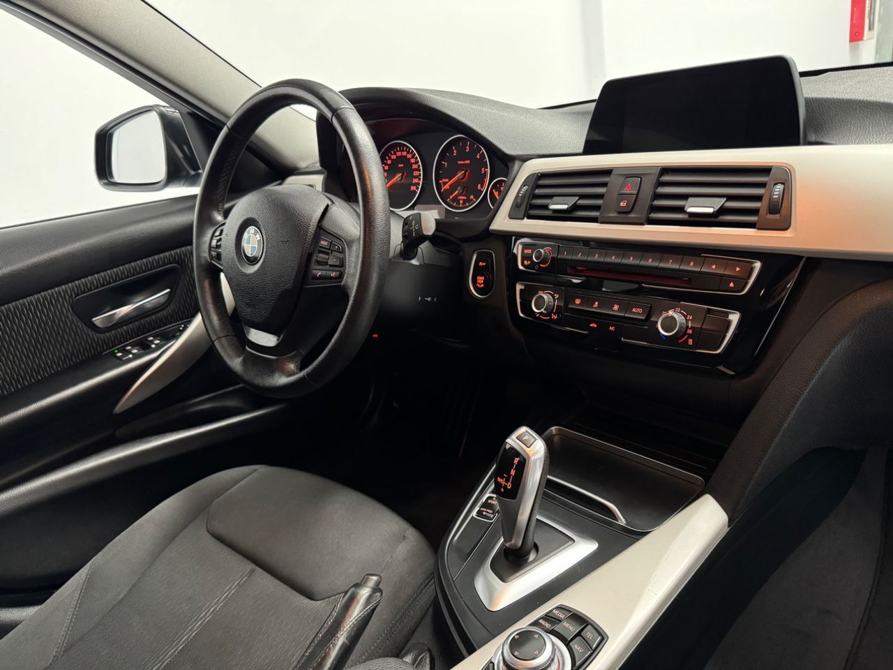 BMW Serie 3 318d Touring - foto 10