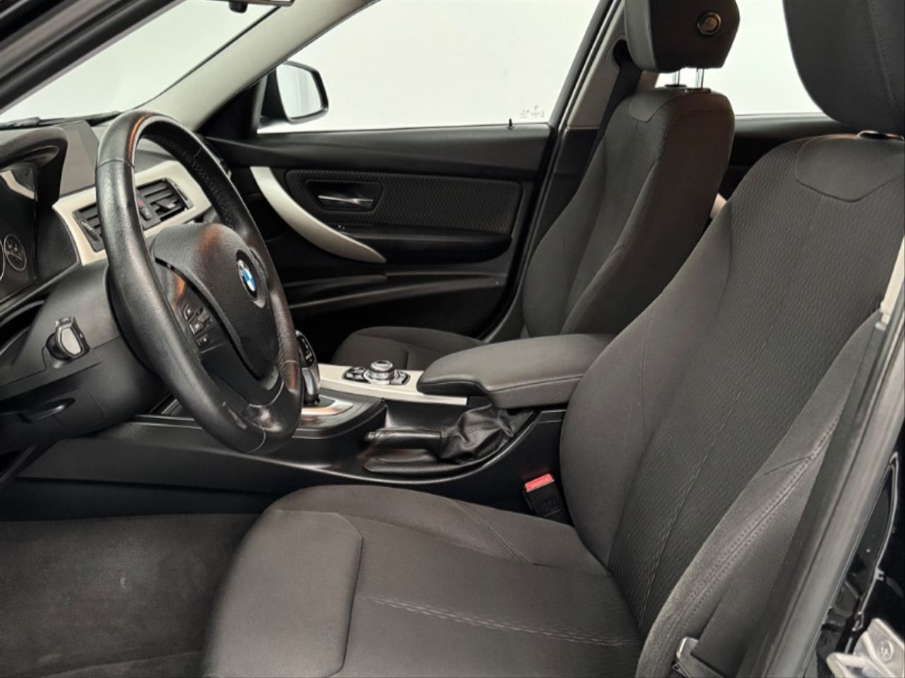 BMW Serie 3 318d Touring - foto 7