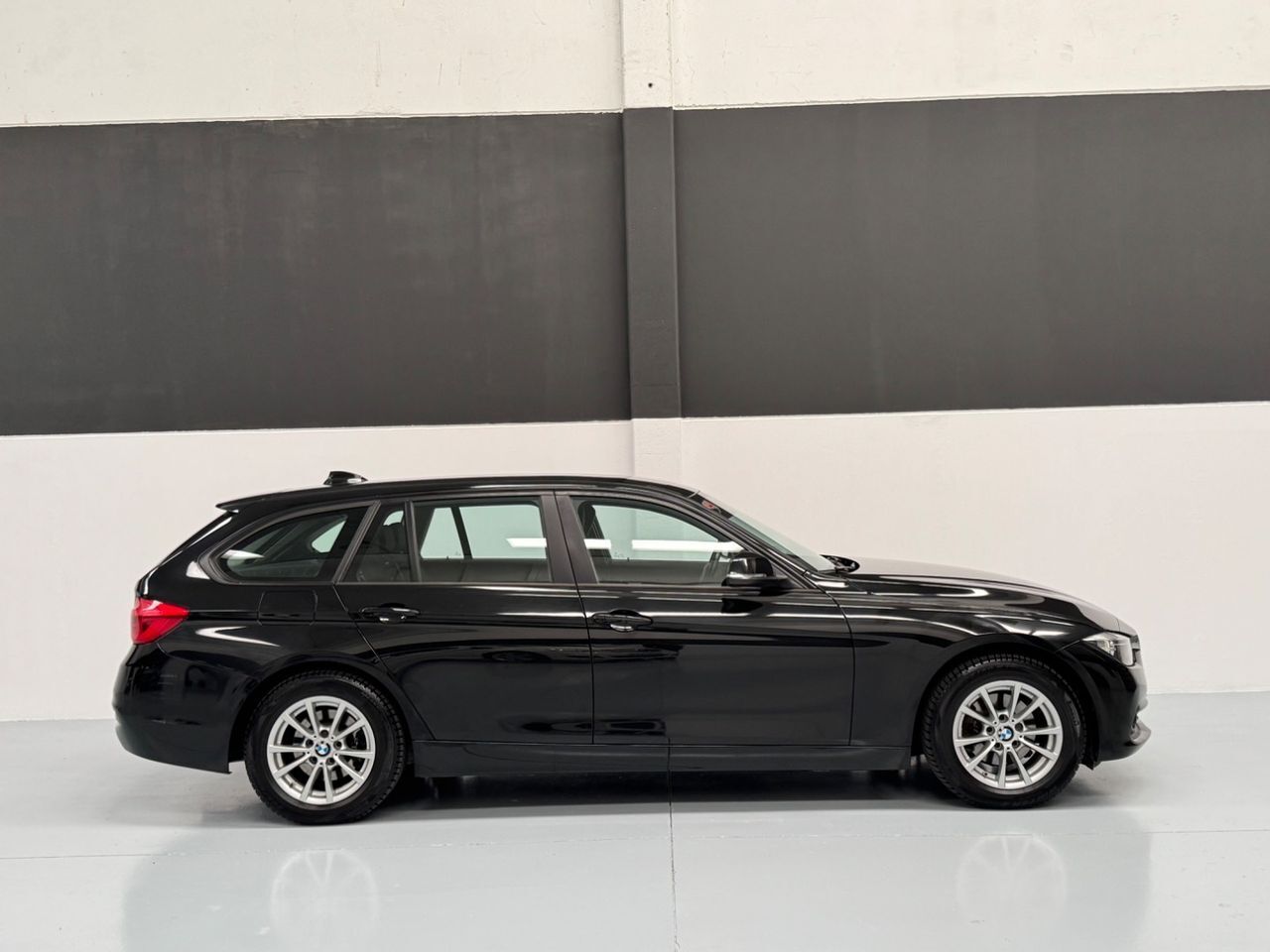 BMW Serie 3 318d Touring - foto 5