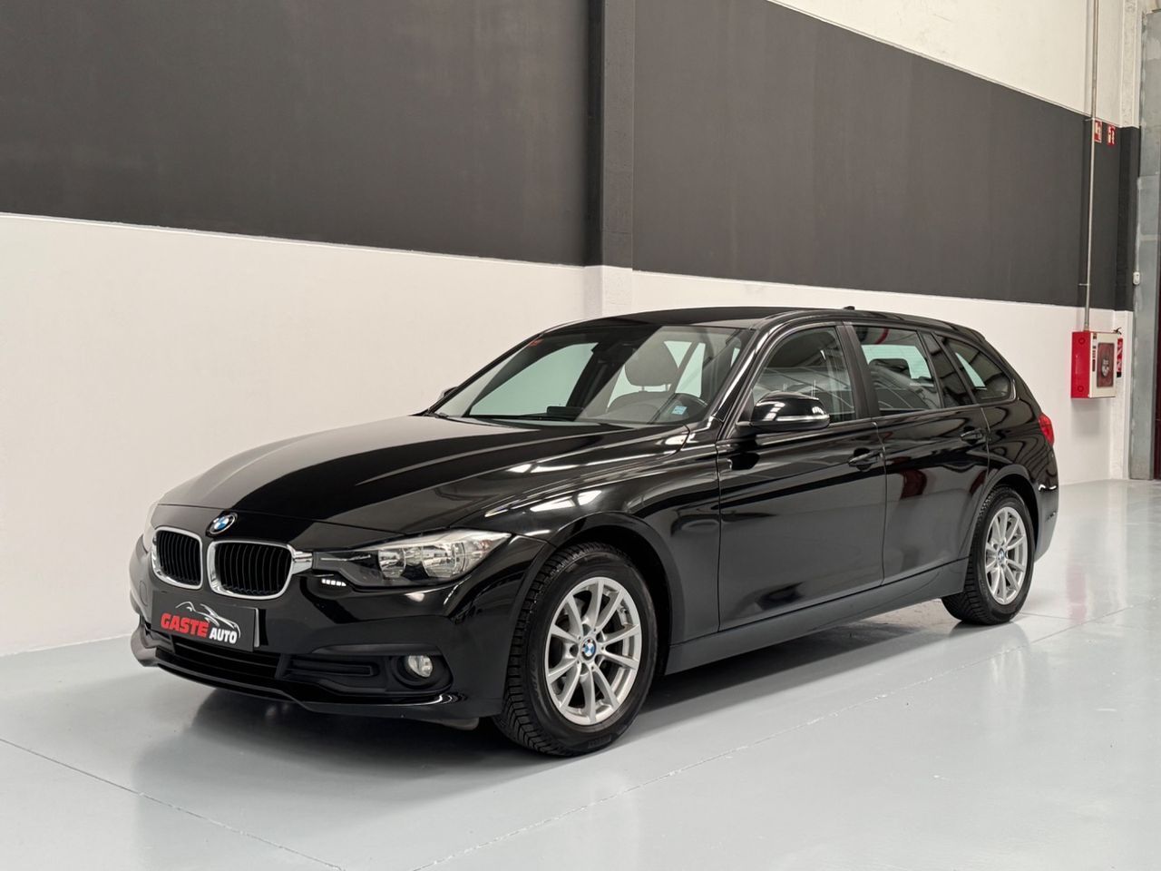 BMW Serie 3 318d Touring