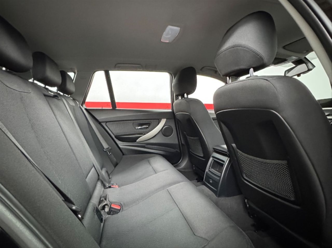 BMW Serie 3 318d Touring - foto 12