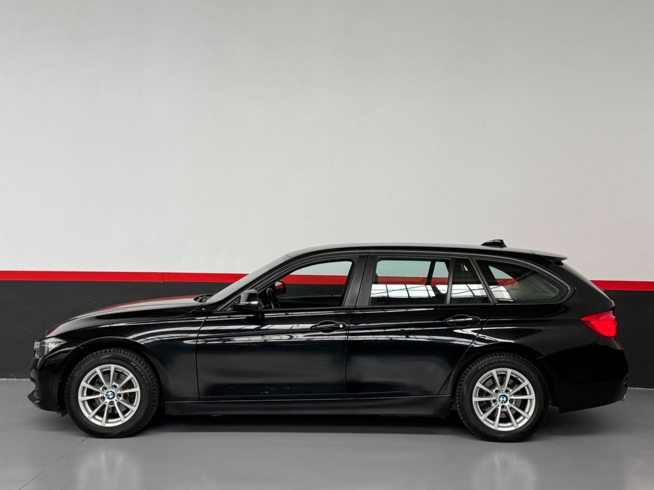 BMW Serie 3 318d Touring - foto 2