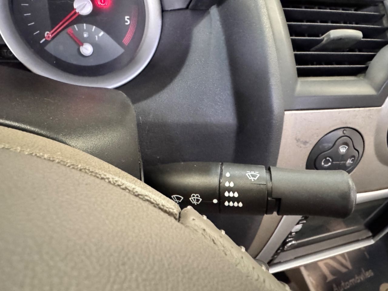 Renault Megane COUPECABR. LUXE DYNAMIQUE 1.9DCI - foto 13