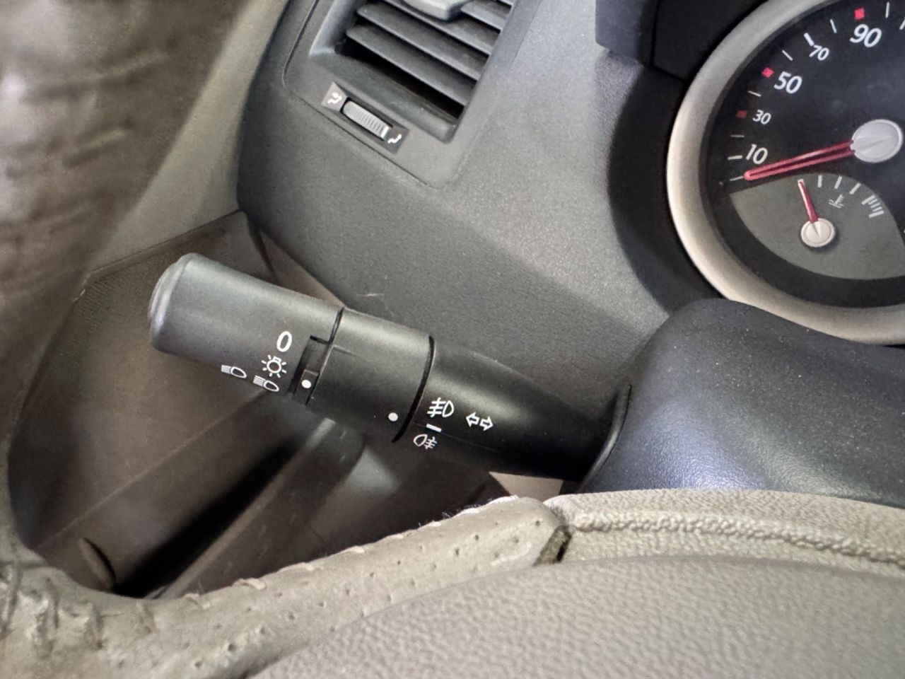 Renault Megane COUPECABR. LUXE DYNAMIQUE 1.9DCI - foto 12