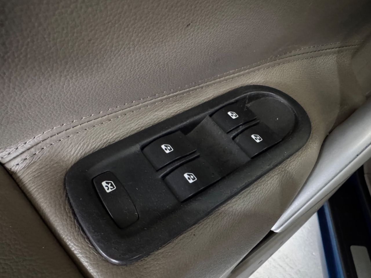 Renault Megane COUPECABR. LUXE DYNAMIQUE 1.9DCI - foto 9