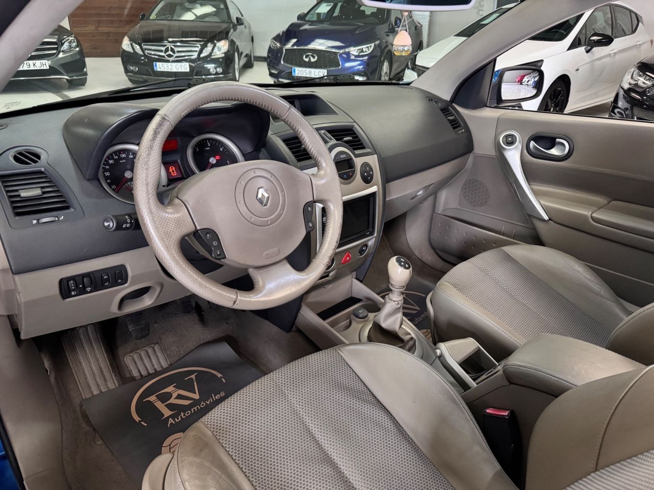 Renault Megane COUPECABR. LUXE DYNAMIQUE 1.9DCI - foto 5
