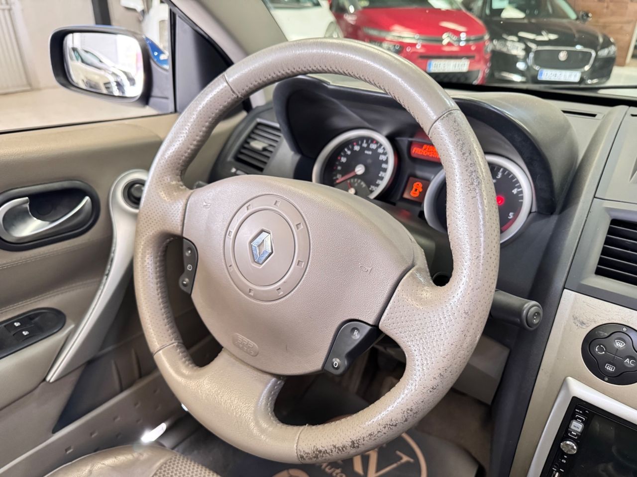 Renault Megane COUPECABR. LUXE DYNAMIQUE 1.9DCI - foto 11