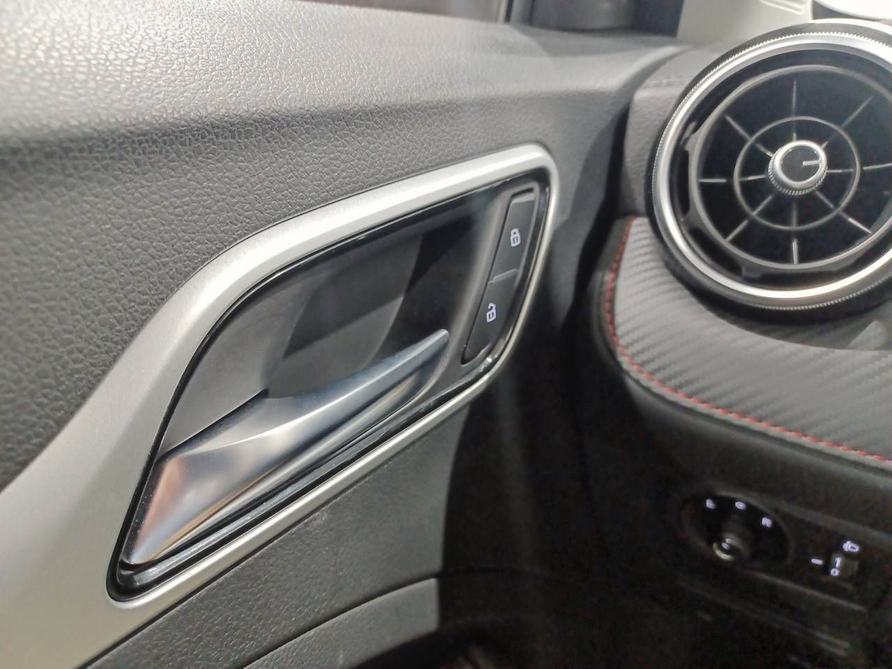 MG ZS  1.5 Comfort - Foto 23