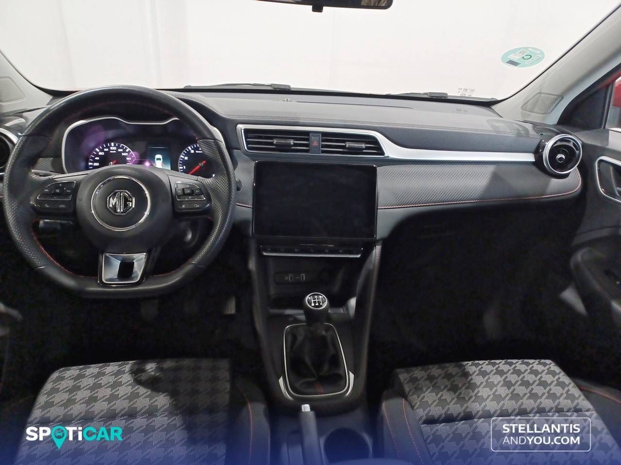 MG ZS  1.5 Comfort - Foto 9