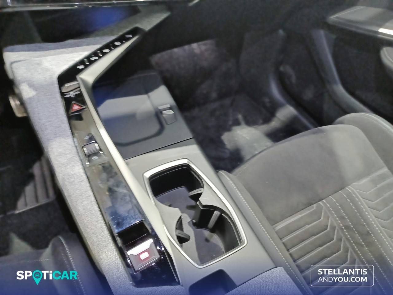 Peugeot 5008   Eléctrico 157kW GT - Foto 19