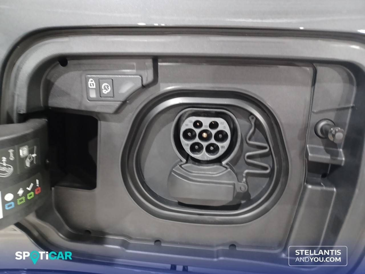 Peugeot 5008   Eléctrico 157kW GT - Foto 26