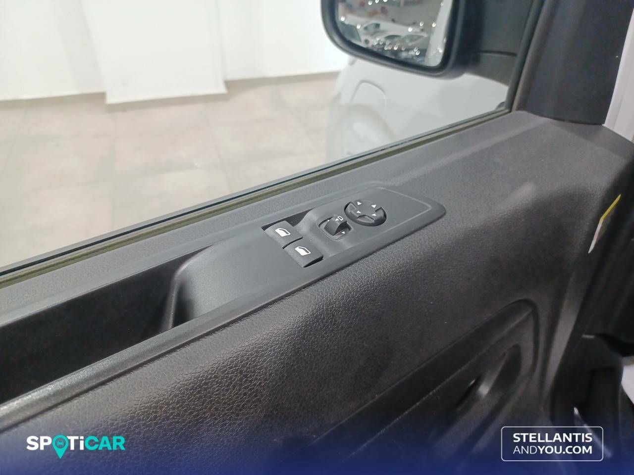 Peugeot Expert eExpert 3 eExpert Furgón 100kW Batería 75kWh Std - - Foto 13