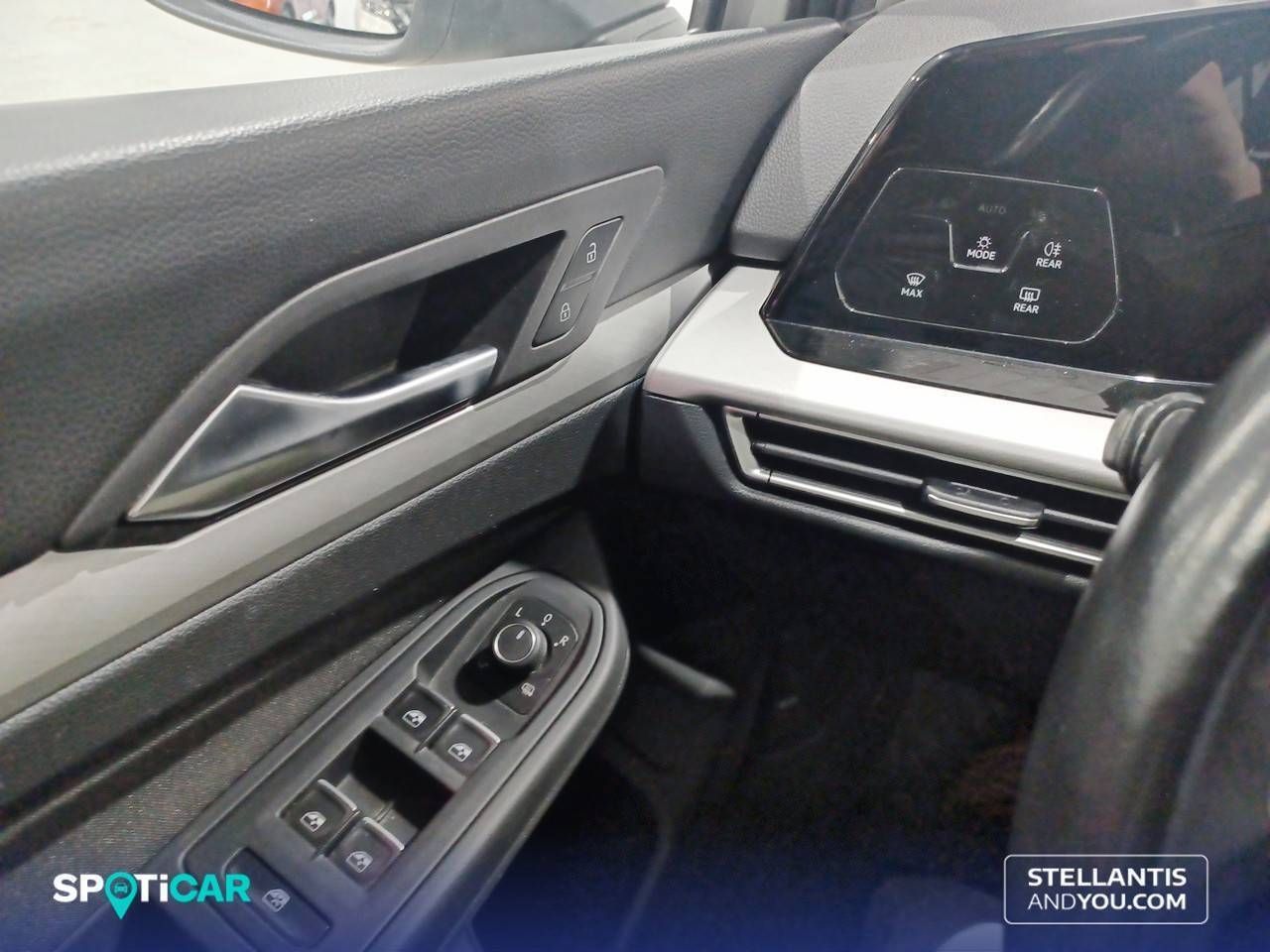 Volkswagen Golf   1.0 TSI 81kW (110CV) Life - Foto 13